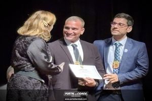 Posse do Chefe de Departamento e do Delegado Regional de Po&ccedil;os de Caldas e Entrega da Medalha de Distin&ccedil;&atilde;o Policial Civil e do Certificado Destaque Profissional