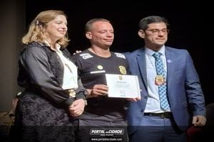 Posse do Chefe de Departamento e do Delegado Regional de Po&ccedil;os de Caldas e Entrega da Medalha de Distin&ccedil;&atilde;o Policial Civil e do Certificado Destaque Profissional