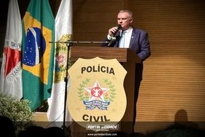 Posse do Chefe de Departamento e do Delegado Regional de Po&ccedil;os de Caldas e Entrega da Medalha de Distin&ccedil;&atilde;o Policial Civil e do Certificado Destaque Profissional