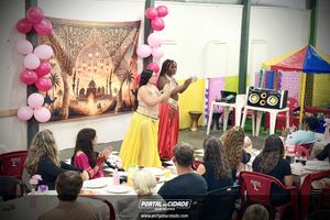 Uma noite de encanto e celebra&ccedil;&atilde;o feminina com a Cia Carissa Bellydance
