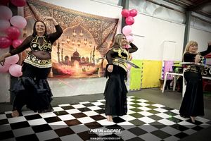 Uma noite de encanto e celebra&ccedil;&atilde;o feminina com a Cia Carissa Bellydance