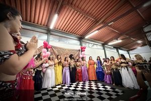 Uma noite de encanto e celebra&ccedil;&atilde;o feminina com a Cia Carissa Bellydance