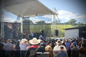     Queima do Alho em Nova Resende: veja os melhores momentos