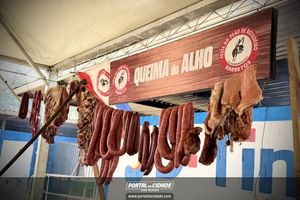 Queima do Alho em Divin&oacute;polis