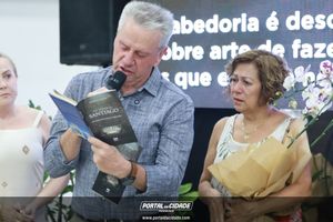 Lan&ccedil;amento do livro "De volta a Santiago" do prefeito Maur&iacute;cio Gehlen 
