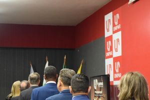 T&iacute;tulo de Cidad&atilde;o Honor&aacute;rio do Adv. Edmar Jos&eacute; Chagas