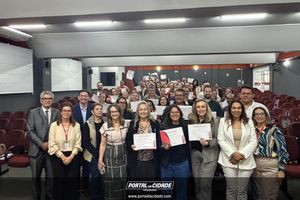 Homenagem ao N&uacute;cleo Regional e 44 diretores de Paranava&iacute;
