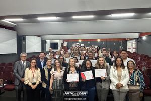 Homenagem ao N&uacute;cleo Regional e 44 diretores de Paranava&iacute;