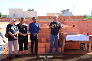 Clube dos 25 d&aacute; in&iacute;cio &agrave;s obras de constru&ccedil;&atilde;o da Casa Abrigo em Pen&aacute;polis