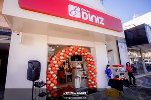 Inaugura&ccedil;&atilde;o &Oacute;ticas Diniz Pen&aacute;polis 