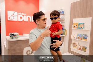 Inaugura&ccedil;&atilde;o &Oacute;ticas Diniz Pen&aacute;polis 