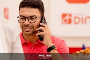 Inaugura&ccedil;&atilde;o &Oacute;ticas Diniz Pen&aacute;polis 