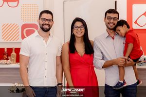Inaugura&ccedil;&atilde;o &Oacute;ticas Diniz Pen&aacute;polis 