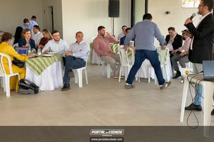 Encontro de Munic&iacute;pios Sobre Turismo