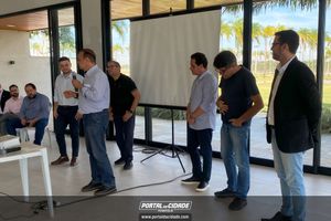Encontro de Munic&iacute;pios Sobre Turismo