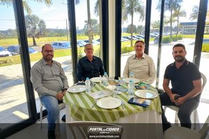 Encontro de Munic&iacute;pios Sobre Turismo