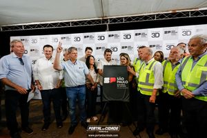 Entrega da duplica&ccedil;&atilde;o da rodovia de acesso a Pen&aacute;polis (SPA 486/300)