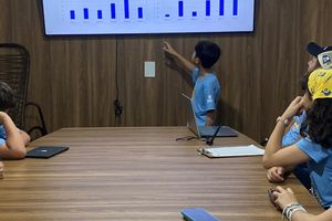 Apresenta&ccedil;&atilde;o de projeto de rob&oacute;tica para a Norplan