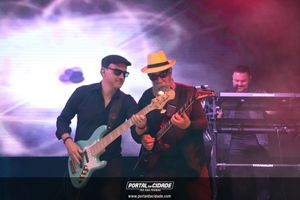 Banda Acr&oacute;polis &ndash; Flash Night (Festa do Padroeiro)