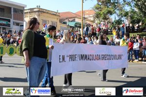 DESFILE C&Iacute;VICO &ndash; 132 ANOS DE RIO DAS PEDRAS