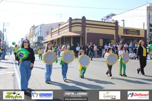 DESFILE C&Iacute;VICO &ndash; 132 ANOS DE RIO DAS PEDRAS