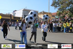 DESFILE C&Iacute;VICO &ndash; 132 ANOS DE RIO DAS PEDRAS