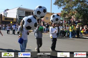 DESFILE C&Iacute;VICO &ndash; 132 ANOS DE RIO DAS PEDRAS