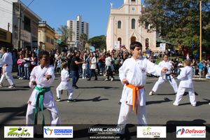 DESFILE C&Iacute;VICO &ndash; 132 ANOS DE RIO DAS PEDRAS