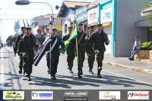 DESFILE C&Iacute;VICO &ndash; 132 ANOS DE RIO DAS PEDRAS