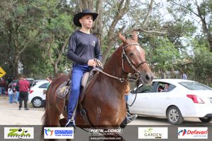 Desfile dos Cavaleiros e Charreteiros