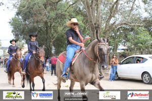 Desfile dos Cavaleiros e Charreteiros