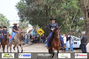Desfile dos Cavaleiros e Charreteiros