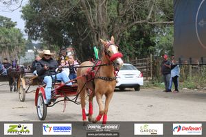 Desfile dos Cavaleiros e Charreteiros