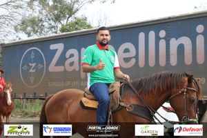 Desfile dos Cavaleiros e Charreteiros