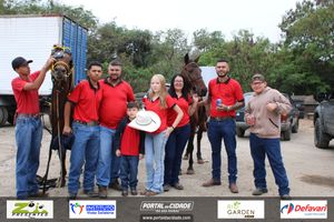 Desfile dos Cavaleiros e Charreteiros
