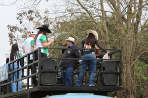 Desfile dos Cavaleiros e Charreteiros
