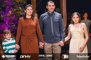 15 Anos Lara Finder