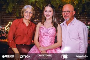 15 Anos Lara Finder