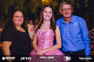 15 Anos Lara Finder