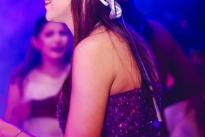 15 Anos Lara Finder