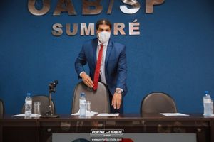 OAB Sumar&eacute; realiza a 1&ordf; entrega do ano das carteiras aos novos Advogados