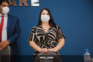 OAB Sumar&eacute; realiza a 1&ordf; entrega do ano das carteiras aos novos Advogados