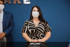 OAB Sumar&eacute; realiza a 1&ordf; entrega do ano das carteiras aos novos Advogados