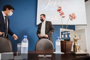 OAB Sumar&eacute; realiza a 1&ordf; entrega do ano das carteiras aos novos Advogados