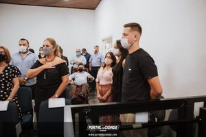 OAB Sumar&eacute; realiza a 1&ordf; entrega do ano das carteiras aos novos Advogados