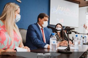 OAB Sumar&eacute; realiza a 1&ordf; entrega do ano das carteiras aos novos Advogados