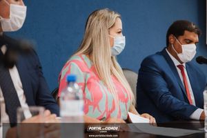 OAB Sumar&eacute; realiza a 1&ordf; entrega do ano das carteiras aos novos Advogados