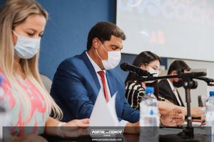 OAB Sumar&eacute; realiza a 1&ordf; entrega do ano das carteiras aos novos Advogados