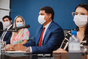 OAB Sumar&eacute; realiza a 1&ordf; entrega do ano das carteiras aos novos Advogados