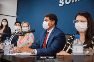OAB Sumar&eacute; realiza a 1&ordf; entrega do ano das carteiras aos novos Advogados